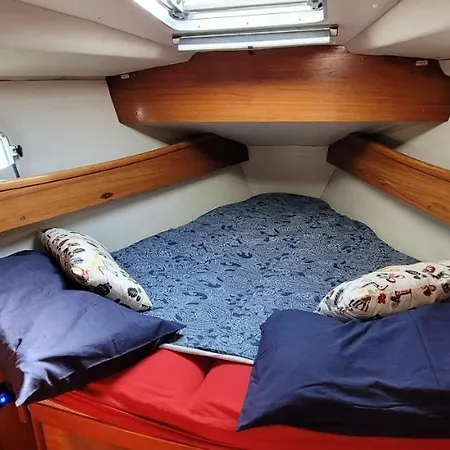 Botel Il Maestro Di Nodi Sail Boat