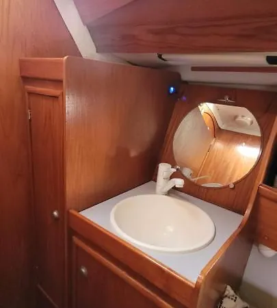 Il Maestro Di Nodi Sail Boat