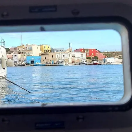 Il Maestro Di Nodi Sail Boat Botel Lampedusa