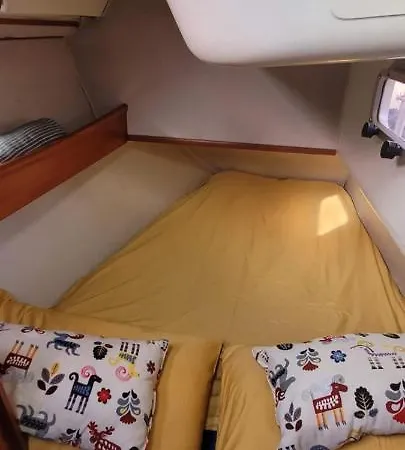 Botel Il Maestro Di Nodi Sail Boat