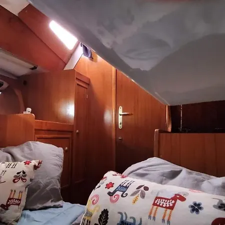 Botel Il Maestro Di Nodi Sail Boat Lampedusa