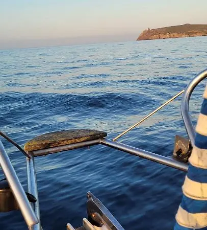 Il Maestro Di Nodi Sail Boat Botel