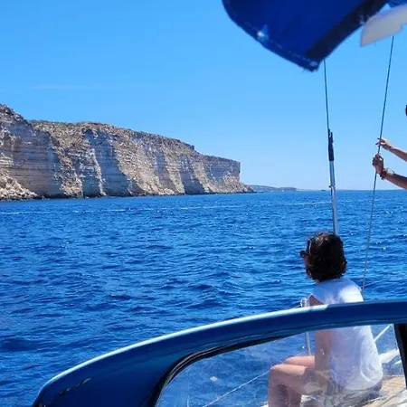 Il Maestro Di Nodi Sail Boat Botel